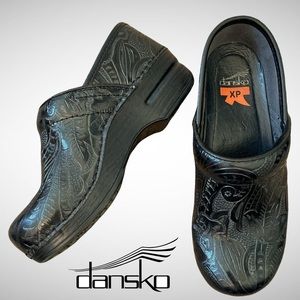 Dansko 35 professional XP Clogs Slip-on Shoes Tooled black leather orthotic